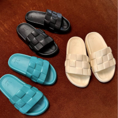 루이비통 워터프론트 뮬 슬리퍼 (남녀공용)