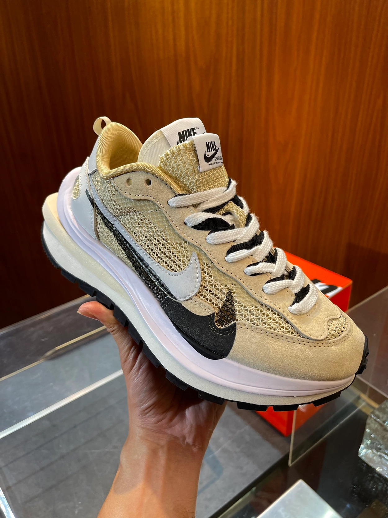 나이키 사카이 베이퍼와플 스니커즈