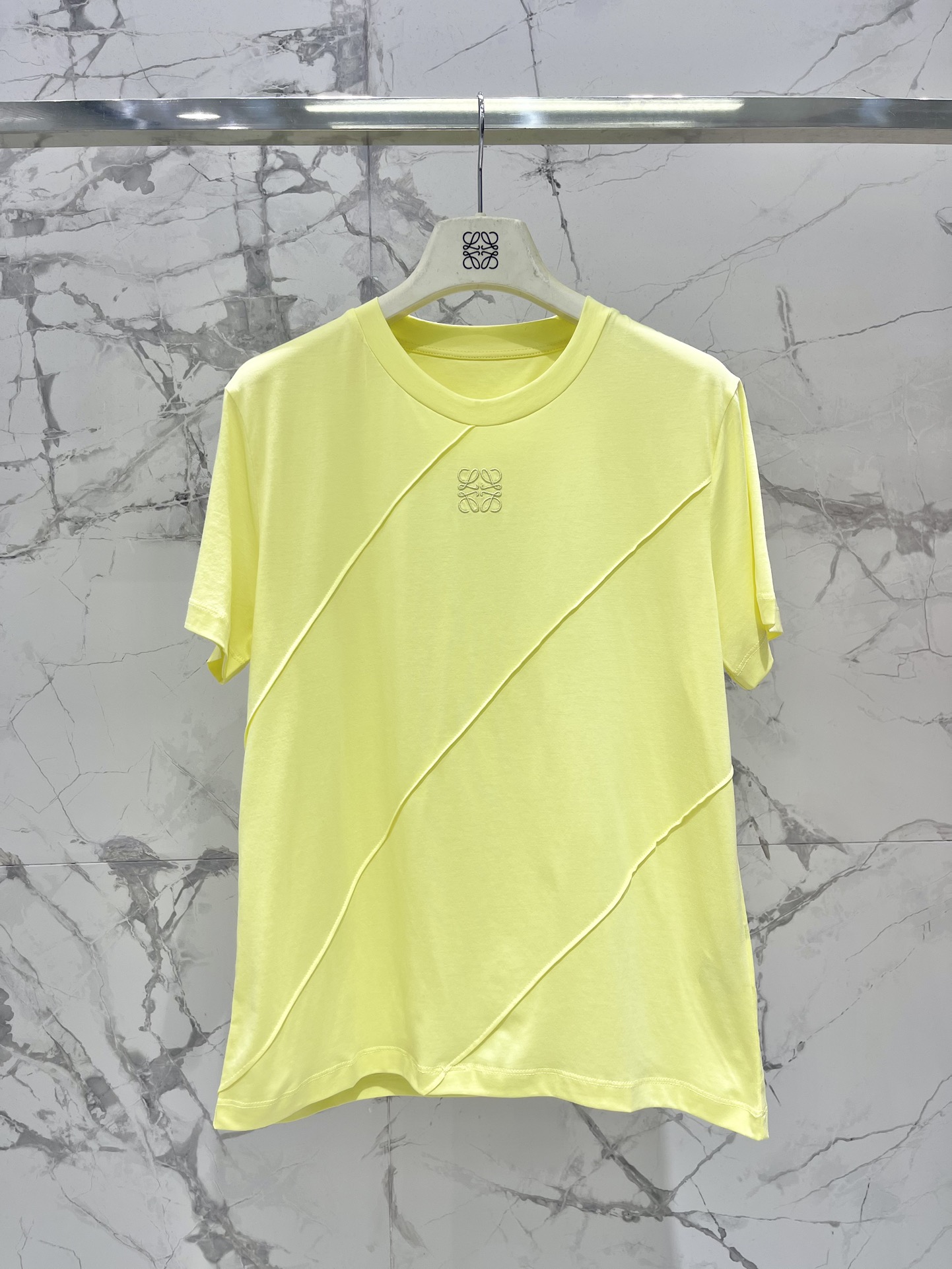 로에베 여성 반팔티