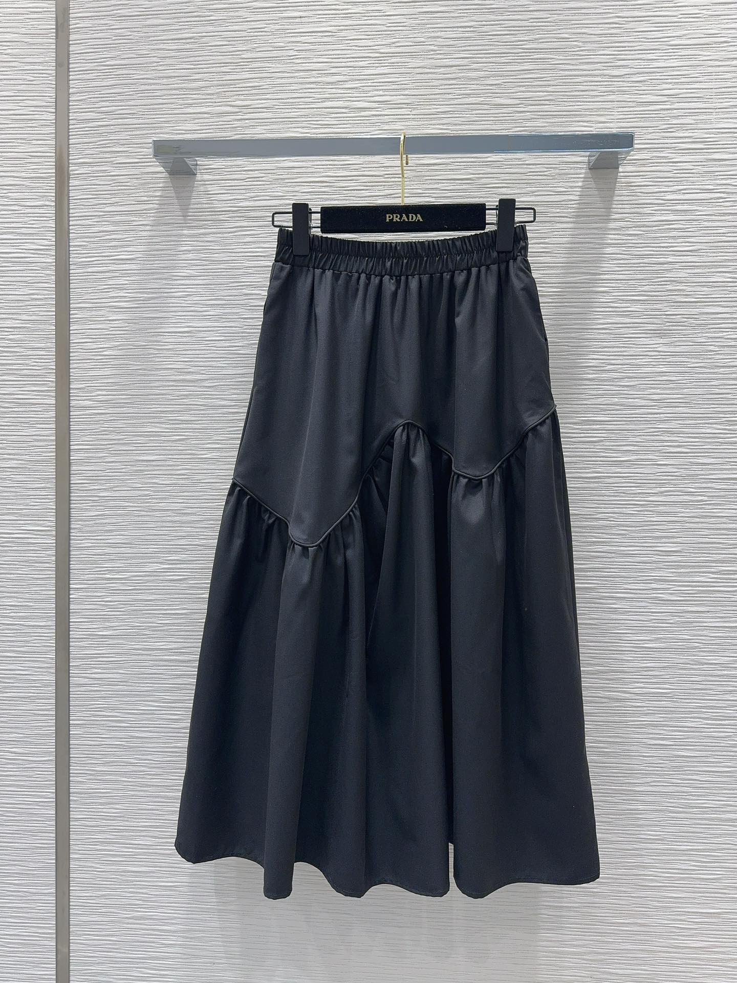 프라다 치마