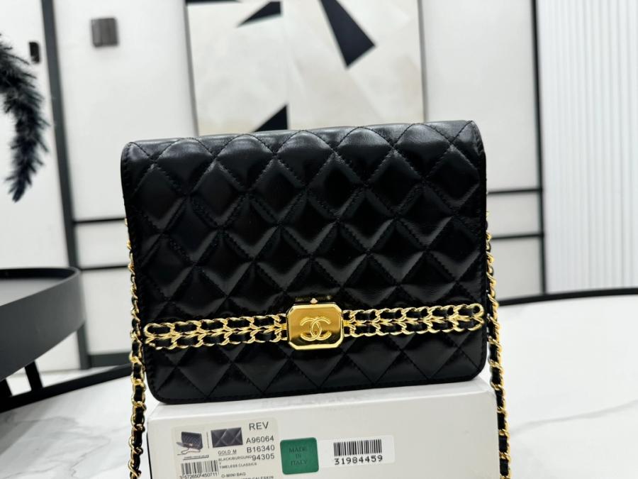 샤넬 24S 체인장식 WOC 크로스백 A96064