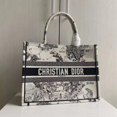 디올 북토트백 미듐 조디악 (국내배송)