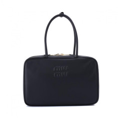 미우미우 아르카디 가죽 보백 라지 (국내배송)