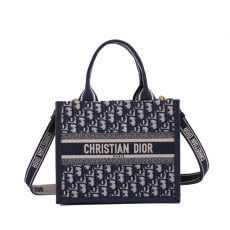 디올 북토트백 스몰 스트랩 버전 (국내배송)