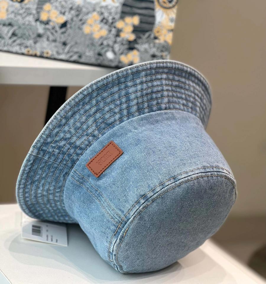디올 데님 버킷햇