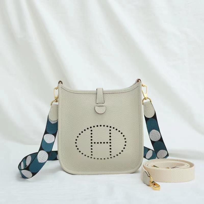 ❤️재고정리❤️ 에르메스 에블린 미니 크레 