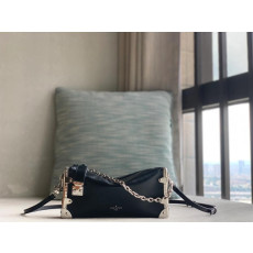 루이비통 NEW 슬림 트렁크백 M25445