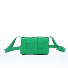 ❤️재고정리❤️ 보테가베네타 카세트백 램스킨 신형 