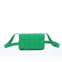 ❤️재고정리❤️ 보테가베네타 카세트백 램스킨 신형 