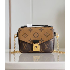 루이비통 마이크로 메티스 체인백 M81267