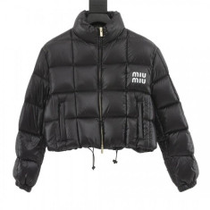 미우미우 여성 로고 크롭 패딩 2컬러