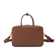 미우미우 아르카디 가죽 보백 라지 (국내배송)