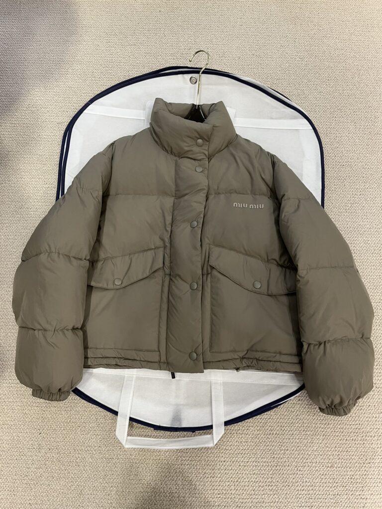 미우미우 오버사이즈 테크니컬 폰제 다운 패딩