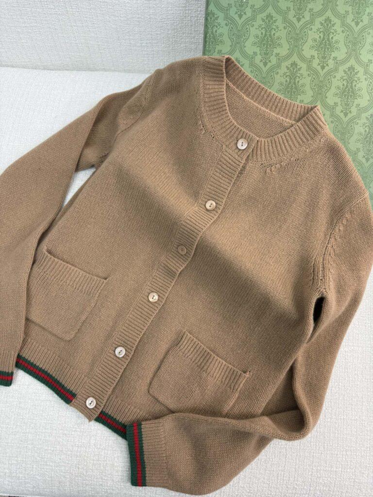 구찌 24FW 웹 트림 가디건