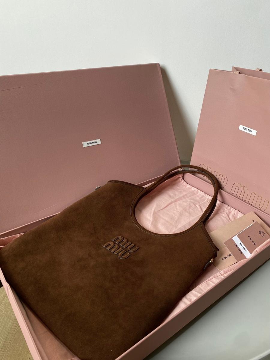 미우미우 아이비 가죽 백 스웨이드