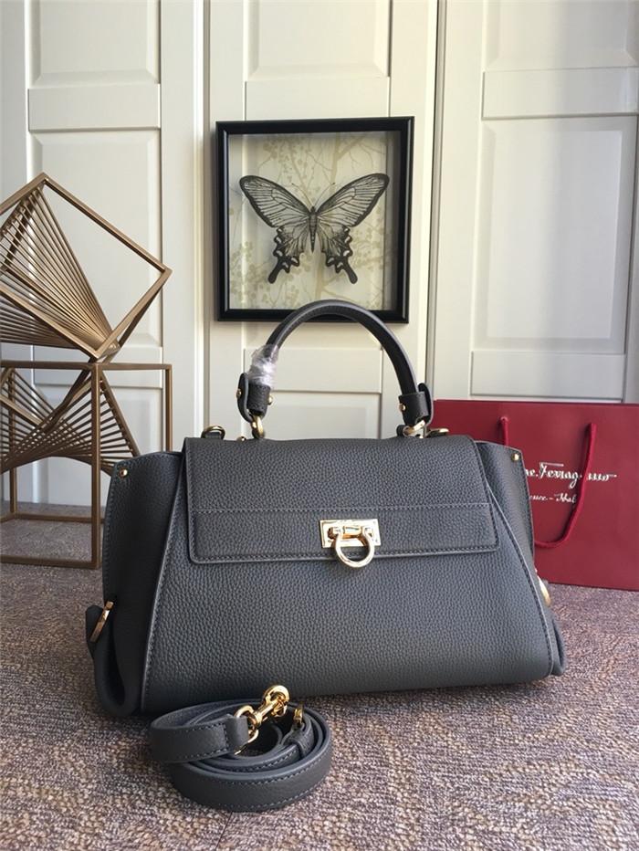 페라가모 소피아 토트&숄더백 GG 21F606