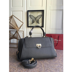 페라가모 소피아 토트&숄더백 GG 21F606