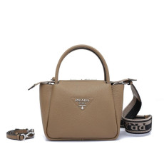 프라다 레더 숄더백 (국내배송)