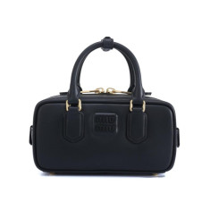 미우미우 아르카디 토트백 22cm (국내배송)