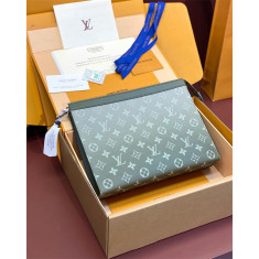 루이비통 포쉐트 보야주 클러치백 