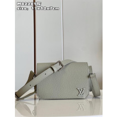 루이비통 웨어러블 미니 크로스백