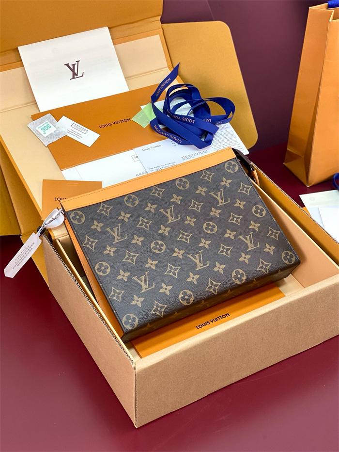 루이비통 포쉐트 보야주 클러치백 MM