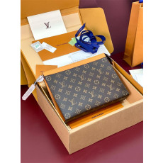 루이비통 포쉐트 보야주 클러치백 MM