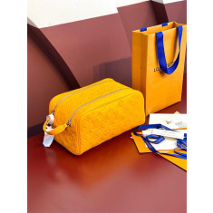 루이비통 락커 돕 키트 파우치백