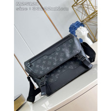 루이비통 메신저 보야주 크로스백 PM