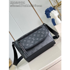 루이비통 펄스 웨어러블 메신저백 M12681