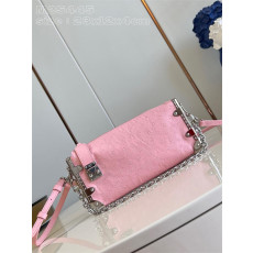 루이비통 슬림 트렁크 숄더백