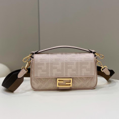 펜디 FF로고 캔버스 바게트백