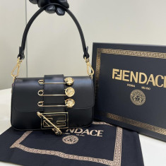 펜디 X 베르사체 바게트백 스몰