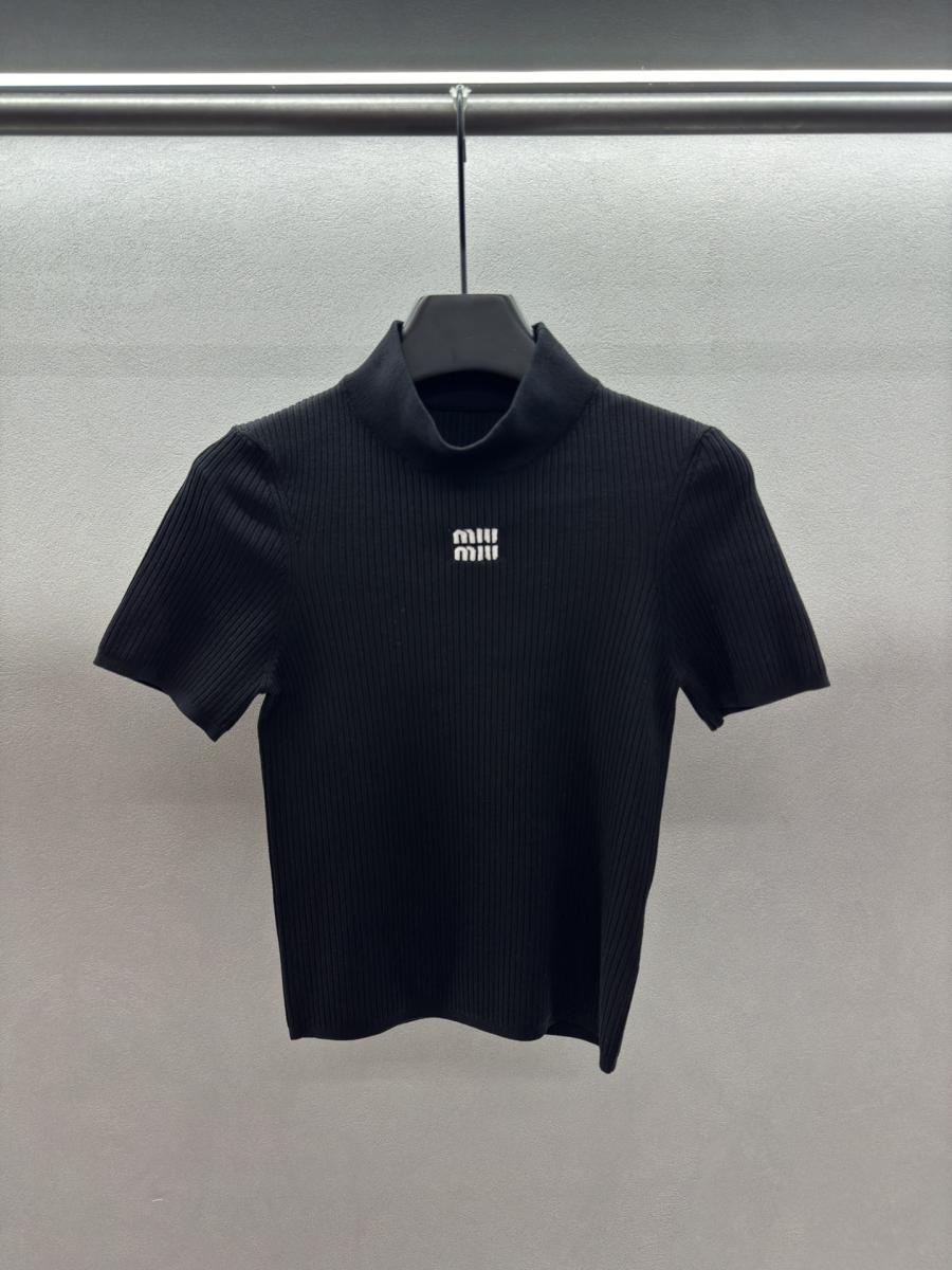 미우미우 티셔츠