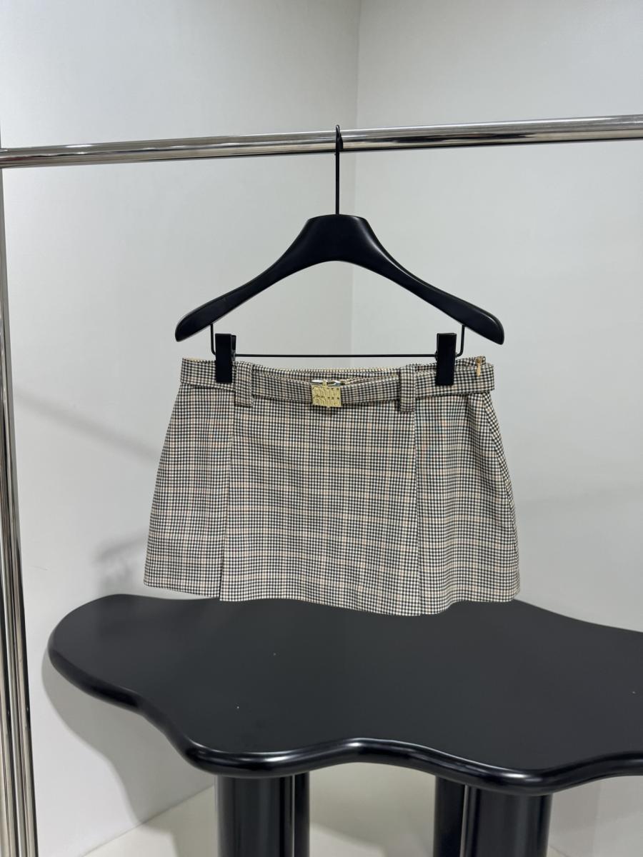 미우미우 여성 치마