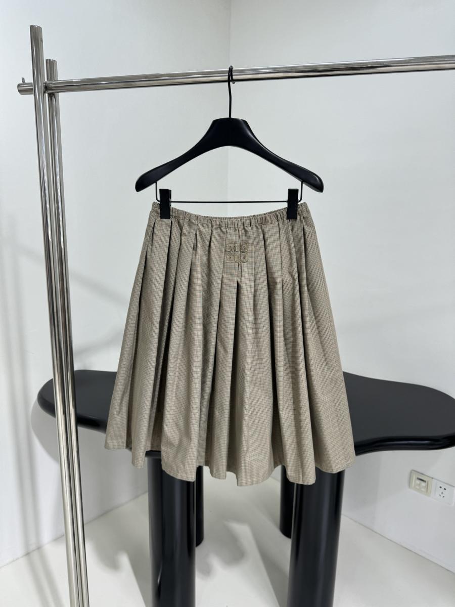 미우미우 여성 치마