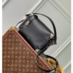 루이비통 사이드 트렁크백 M25160