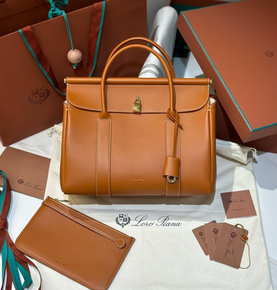 로로피아나 룸백 L25 / L32