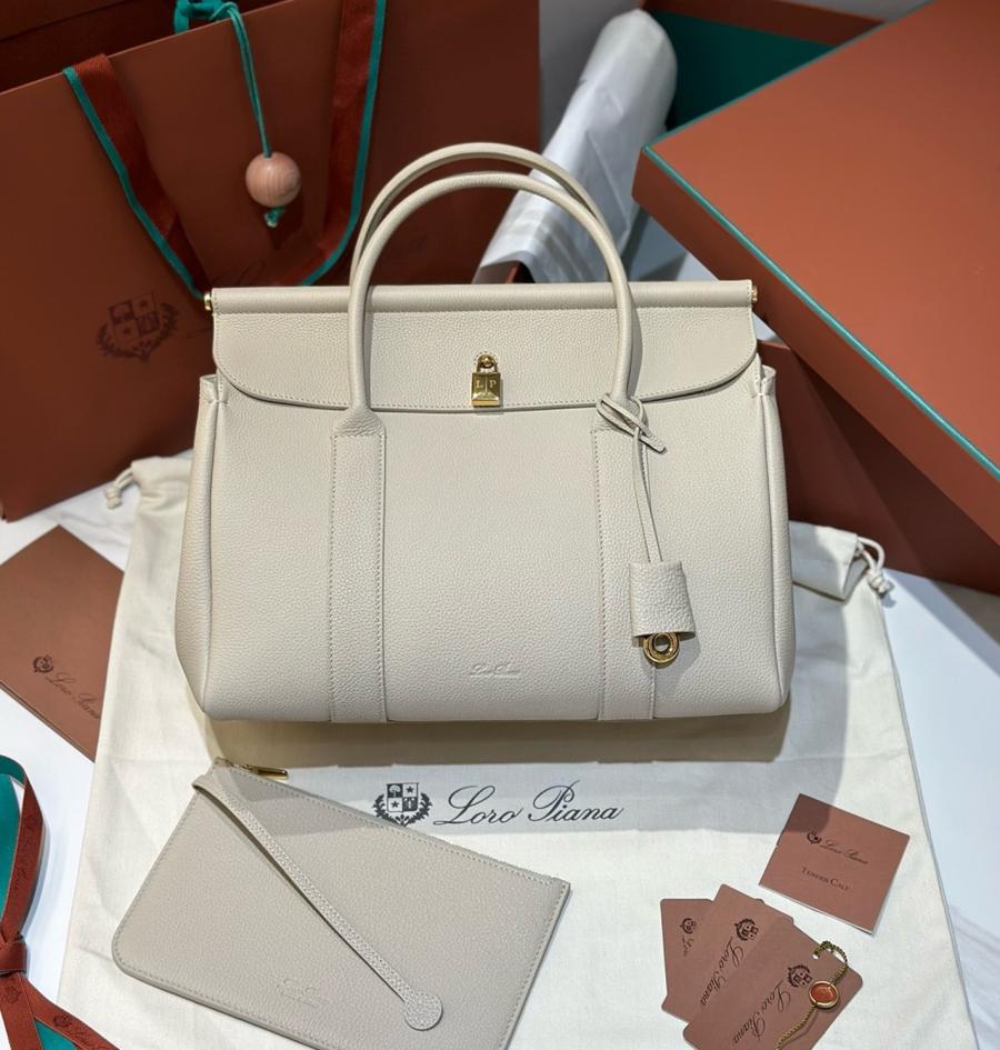 로로피아나 룸백 L25 / L32