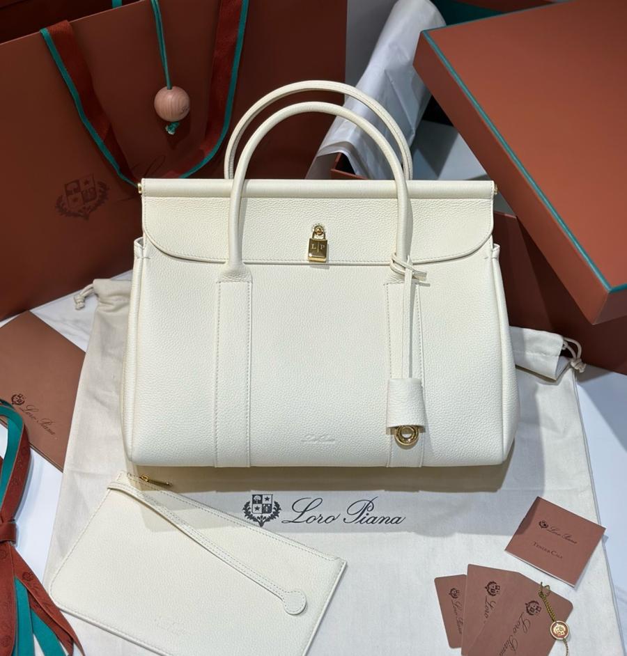 로로피아나 룸백 L25 / L32