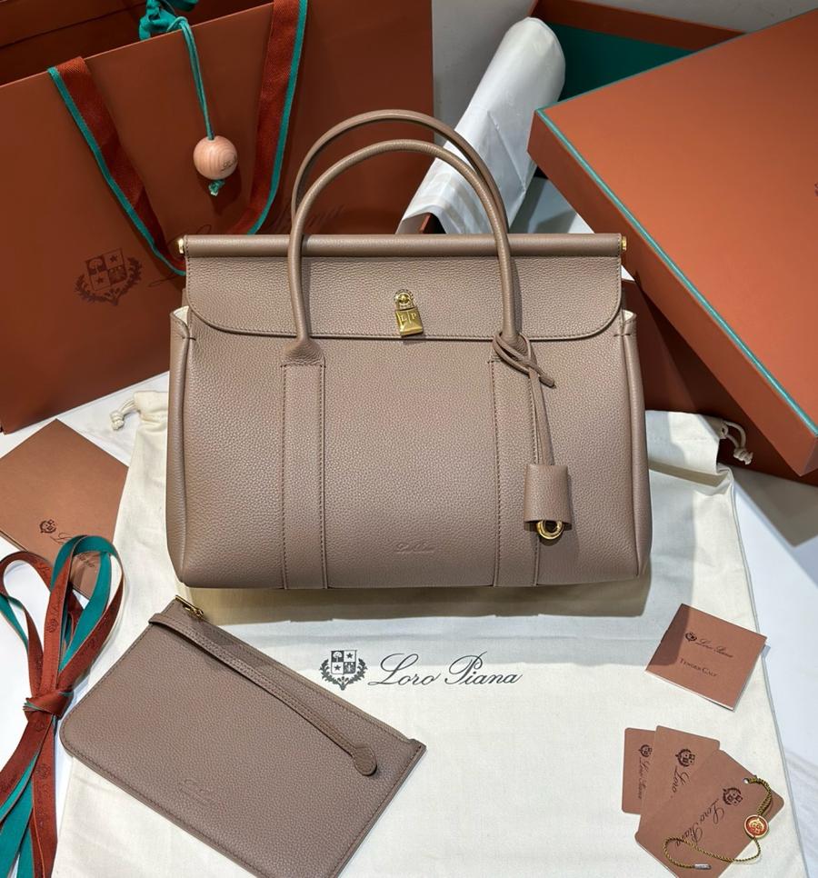 로로피아나 룸백 L25 / L32