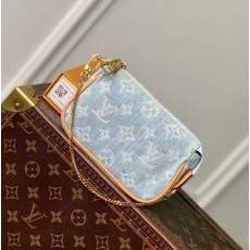 루이비통 M82960 데님 미니 포쉐트 악세수아
