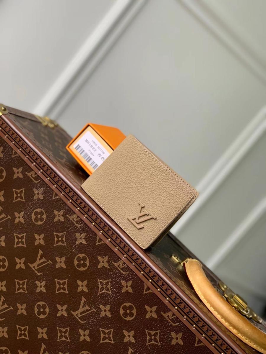 루이비통 멀티플 월릿