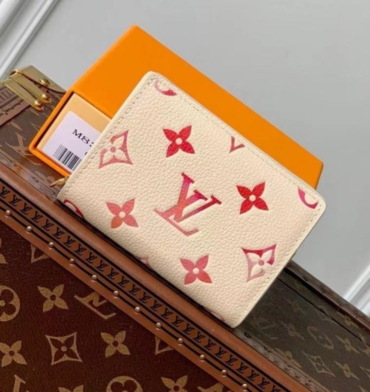 루이비통 클레아 월릿