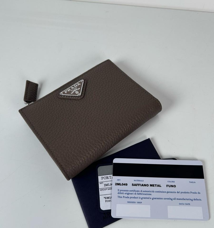 프라다 25S 2ML049 레더 삼각로고 지퍼 반지갑
