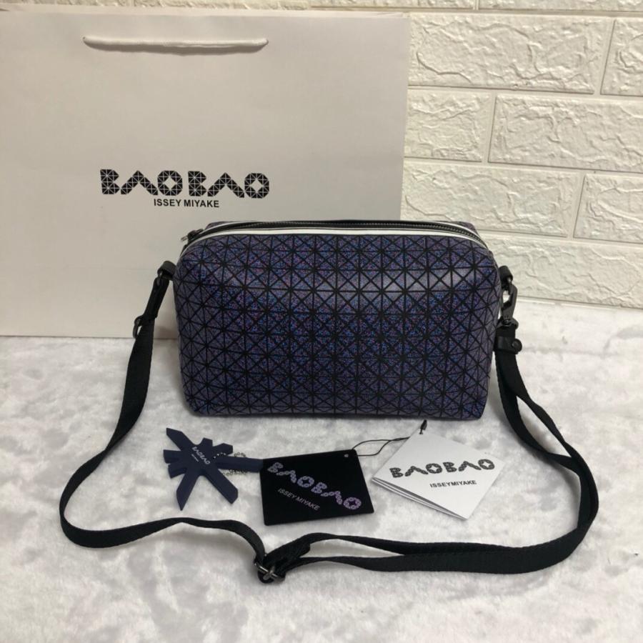 바오바오 이세이미야케 지오메트릭 새들 크로스백