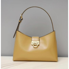 페라가모 트리폴리오 간치니 호보백 30cm