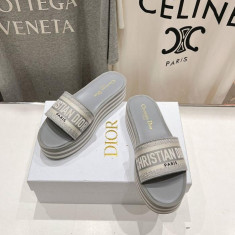 디올 슬리퍼