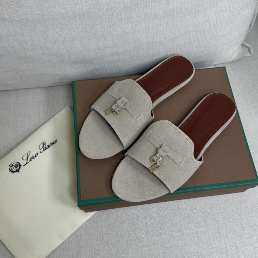 로로피아나 썸머 참스 스웨이드 샌들 뮬 슬리퍼 (국내배송)