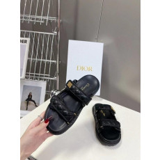 디올 퀼트 까나쥬 뮬 슬리퍼 (국내배송)